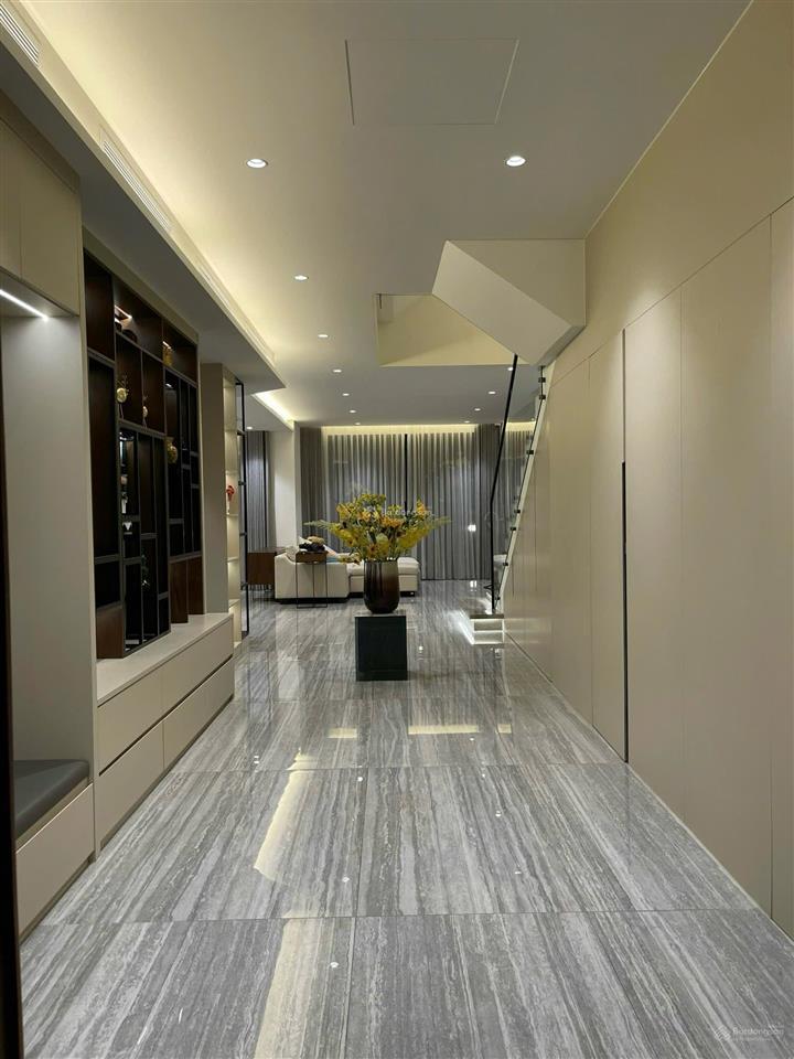 Cho thuê biệt thự hưng thái giá 40 tr rẻ nhất khu vực đầy đủ tiện nghi khu an ninh yên tĩnh tại pmh