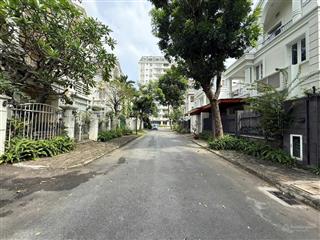 Bán biệt thự mỹ văn, giá 160 tỷ, diện tích đất 580m2, căn góc công viên 3 tầng, 9pn, đẹp xuất sắc!