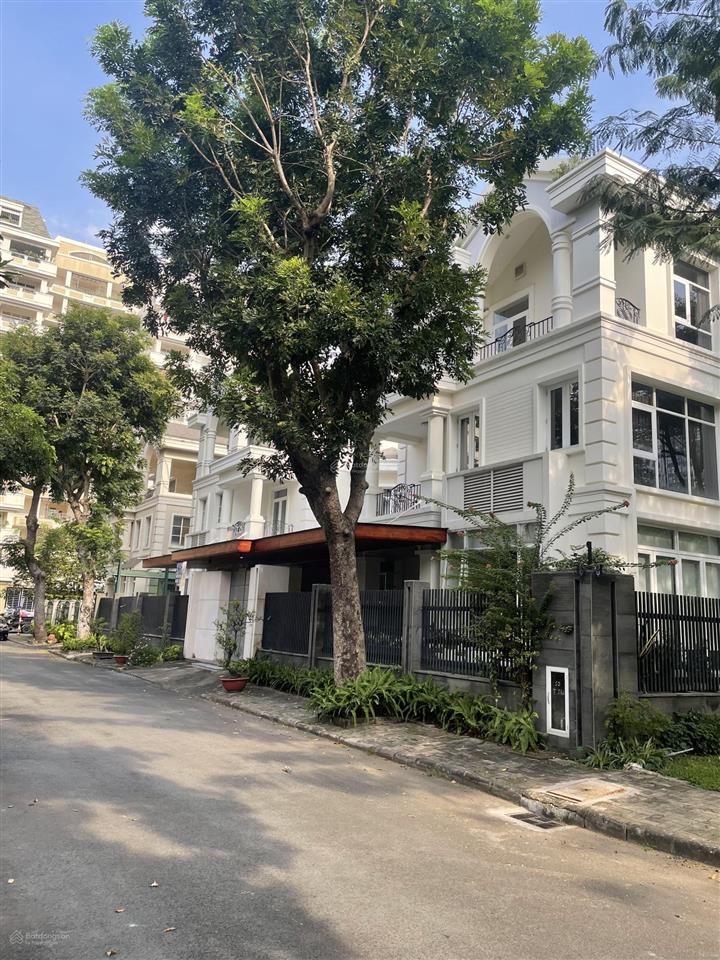 Bán biệt thự mỹ văn, giá 160 tỷ, diện tích đất 580m2, căn góc công viên 3 tầng, 9pn, đẹp xuất sắc!