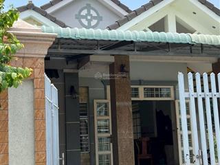 Nhà gần trung tâm gò dầu, ngang 15m * 23m  253m2 thổ cư  1 căn nhà mái thái và 1 căn nhà cấp 4