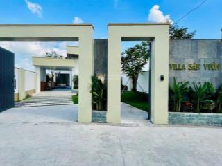 Villa sân vườn có hồ bơi riêng 3pn, 3wc, 252m2, giá tốt tại đối diện ubnd xã phước hậu cũ, long an