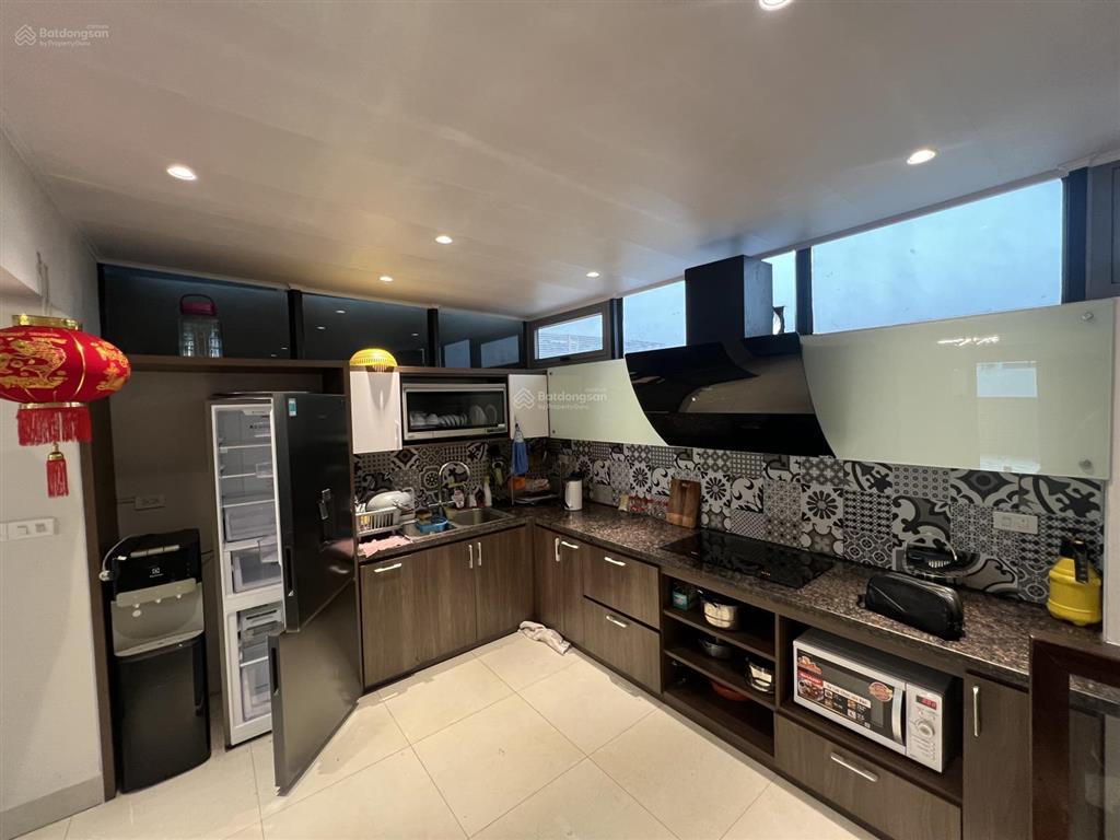 Chỉ 59 tỷ sở hữu biệt thự 3 thoáng vinhomes riverside,180m2 ,mt30m ,thang máy , kinh doanh .