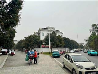 Biệt thự vinhome riverside  3 thoáng ,176m2,mt38m ,giá 58,8 tỷ,kinh doanh,thang máy .