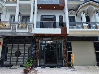 4.3 tỷ/ bán nhà mới xây full nội thất kdc phú hồng thịnh gần vòng xoay an phú thuận an. mẫu đẹp