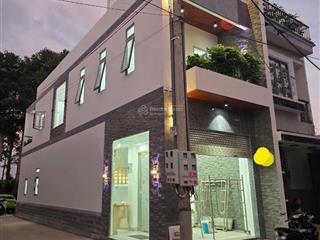 3.45 tỷ/ bán nhà 2 mặt tiền thoáng 1t 1l có nội thất 3 phòng ngủ đường oto giáp ranh tp dĩ an