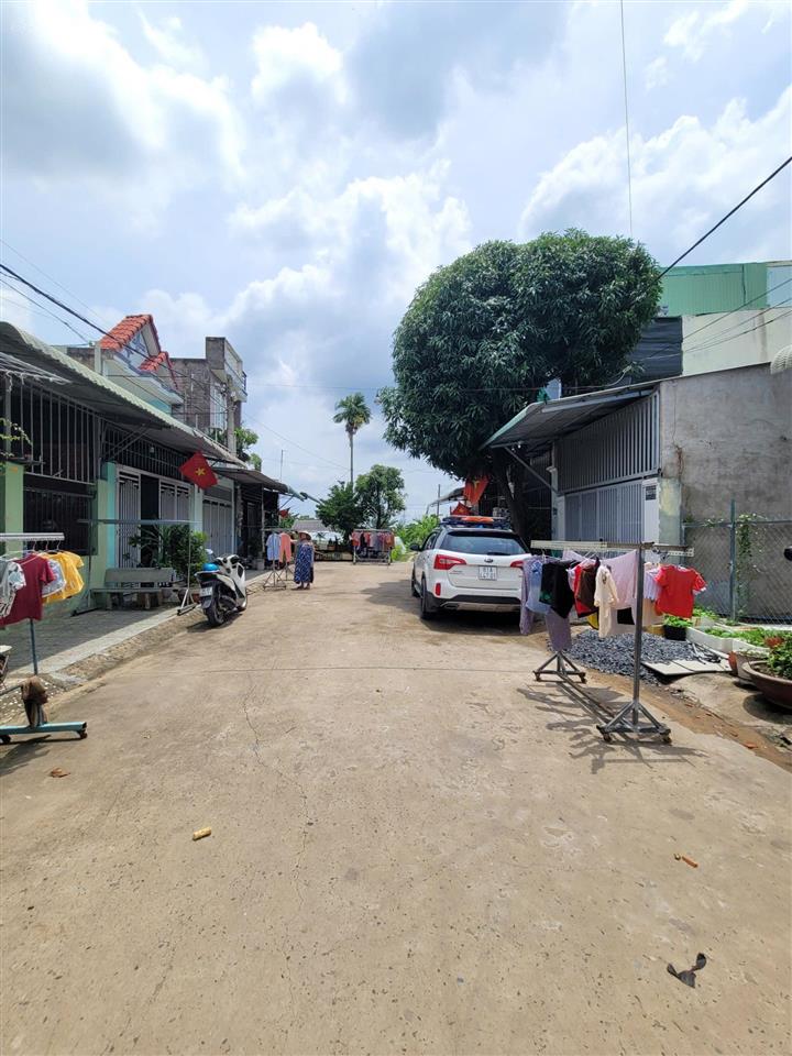 2.15 tỷ/ bán đất gần đường nguyễn thị tươi gần đường liên huyện p. tân bình dĩ an. xây dựng tự do