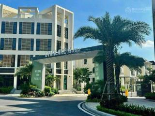 Vợ chồng tôi cần bán gấp biệt đơn lập starlake căn góc mặt đường lớn  view hồ  view vườn hoa