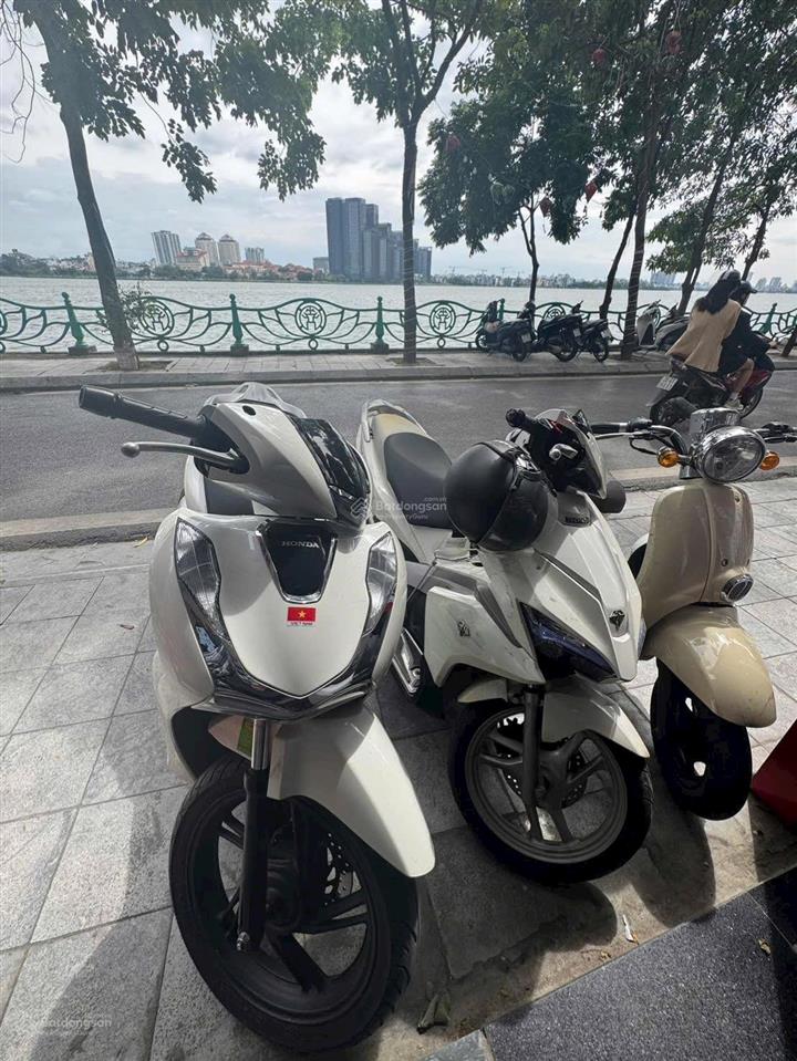 Bán nhà 6 tầng mặt phố từ hoa mặt hồ tây  vị trí đẹp view trực tiếp hồ , hiếm ,  0963 213 ***