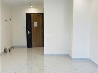 Chính chủ bán căn studio ngay vincom, view hồ bơi nội khu, hướng mát nhà mới 100% tt tiến độ cđt