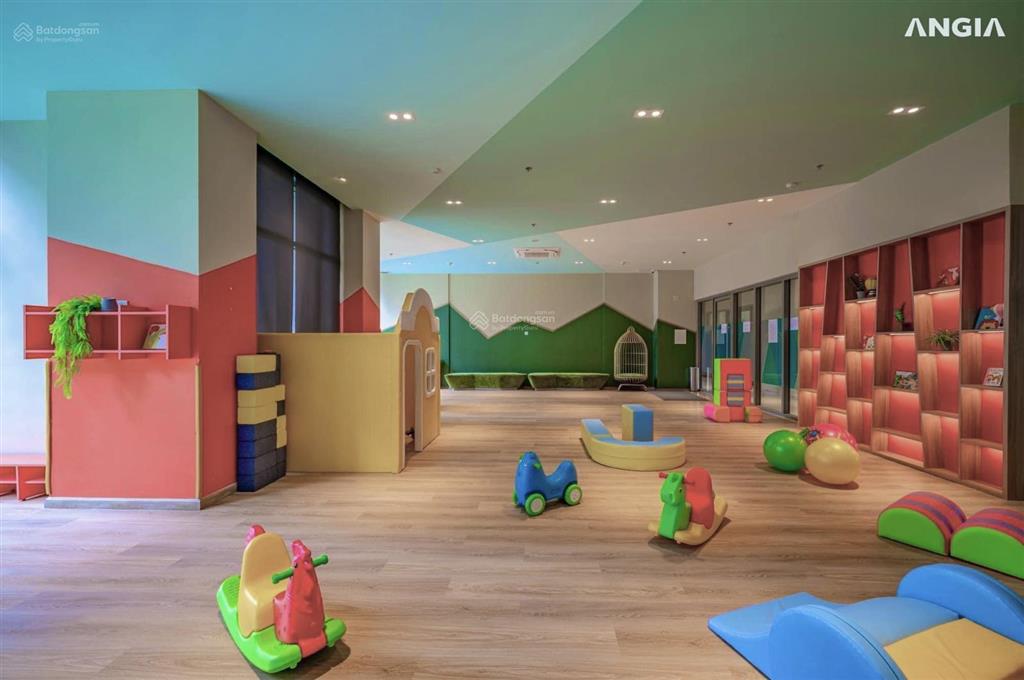 Bán căn 69m2 (2pn2wc)  view hồ bơi, có đầy đủ nội thất an cường  giá 3,3 tỷ có hỗ trợ khách vay