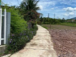 Đã bán 1 lô  còn lô đẹp giá tốt. cần bán đất thổ cư 100%, đường bê tông ô tô tận nơi