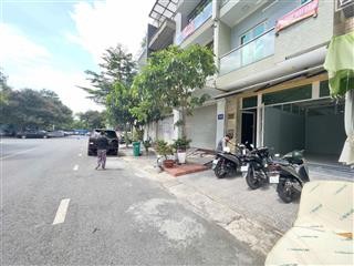 Cho thuê mặt bằng 10tr kdc jamona city, quận 7
