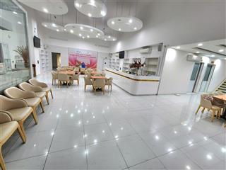 Cho thuê tòa nhà 2 mặt tiền lạc long quân  phường 10  quận tân bình