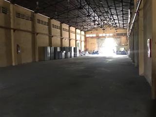 Cho thuê kho theo diện tích khách cần tại đường nguyễn văn quỳ q7.giá 110k/ 1m2  0918 730 *** trang