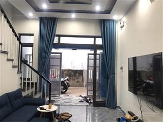 Nhà 2 tầng mái đúc k298/6 cmt8,kiệt bên cạnh công an quận cẩm lệ. hướng đông bắc