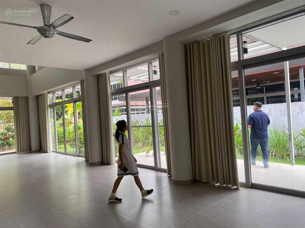 Chính chủ gửi thuê căn biệt thự sân vườn dt 501m2  5pn và 5wc giá 37.5 tr/th  0933 591 *** (mơ)