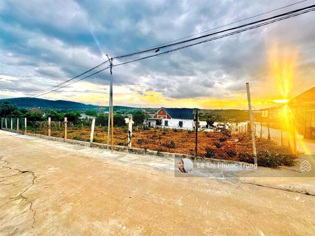 Đất đẹp thị trấn nam ban gần chợ, 679 triệu/200m2 có 116m2 thổ cư, cách đt 725 1,5km, 0938 609 ***