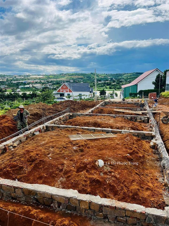 Đất đẹp thị trấn nam ban gần chợ, 679 triệu/200m2 có 116m2 thổ cư, cách đt 725 1,5km, 0938 609 ***