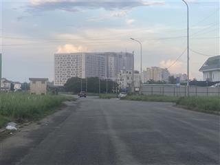 Trục chính mt đường 25m block e da phú nhuận  global city q9