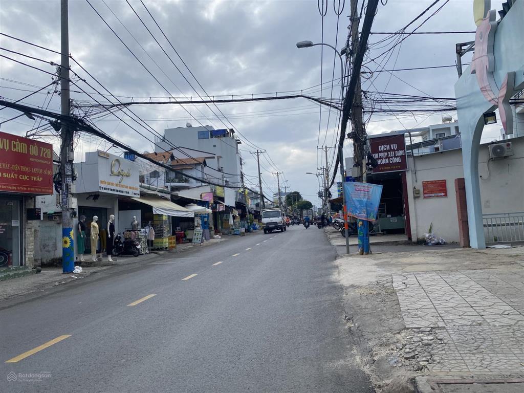 Bán nhà cấp 4 mặt tiền đường nguyễn duy trinh, bình trưng đông, q2. 13x26m giá 42 tỷ