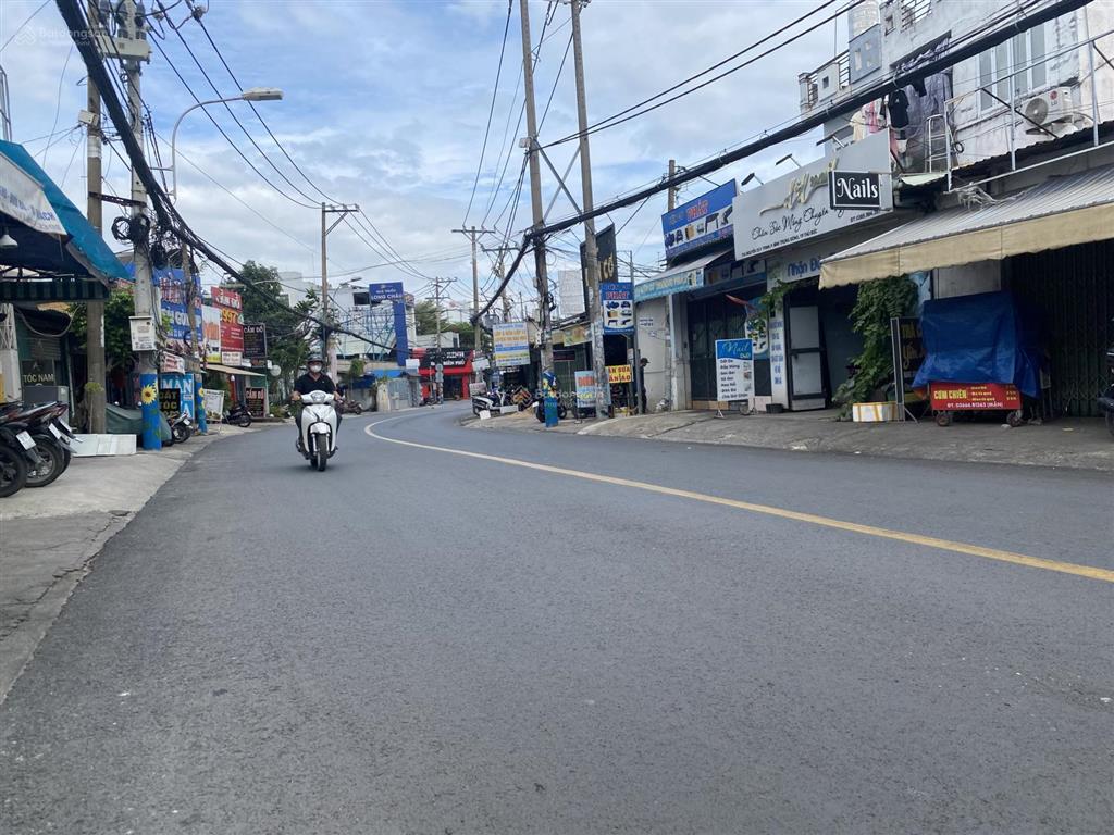 Bán nhà cấp 4 mặt tiền đường nguyễn duy trinh, bình trưng đông, q2. 13x26m giá 42 tỷ