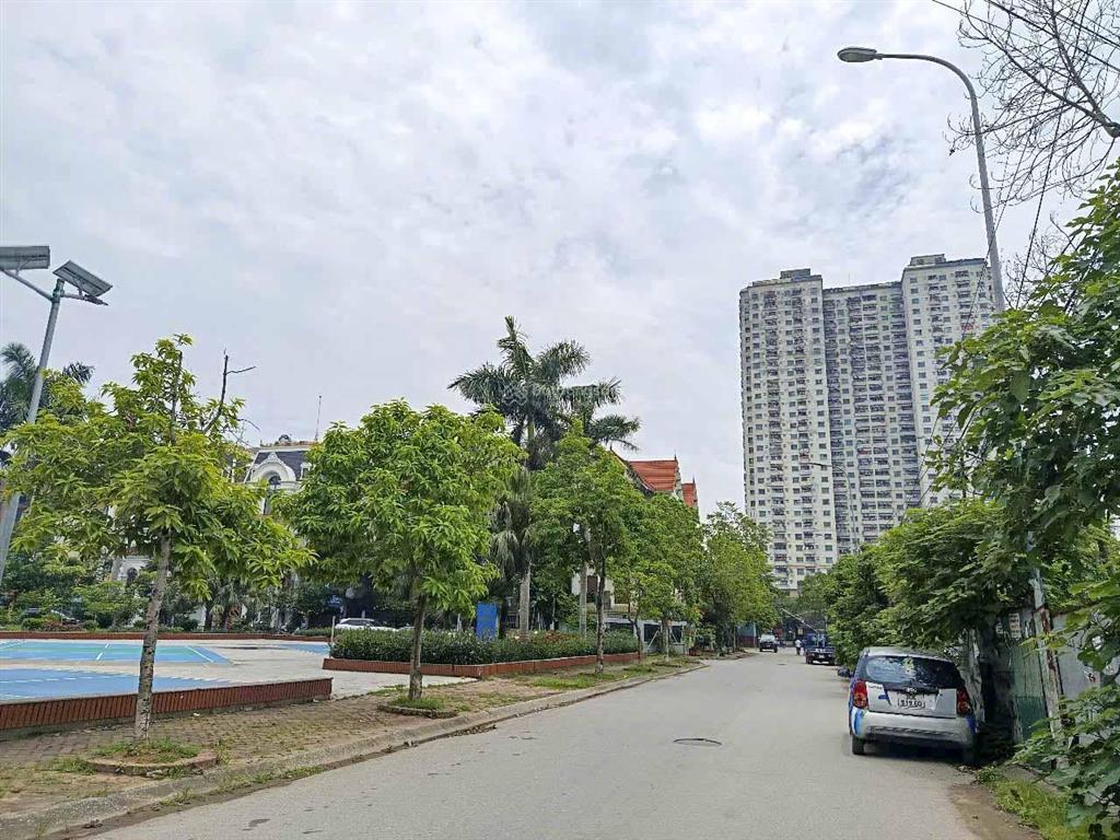 Bán nhà cầu bươu thanh liệt thanh trì ô tô 7 chỗ vào nhà, chủ nhiệt bán 43.5m2, 2.6 tỷ