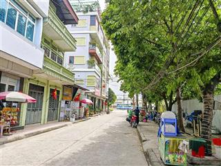 Bán đất liên ninh thanh trì ô tô đỗ cửa, 2 mặt thoáng tặng nhà c4  35m2  2.6 tỷ