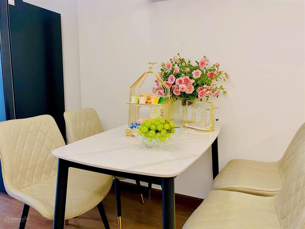 Bán nhanh căn 2pn 2wc tầng trung siêu đẹp full nội thất liền tường toà ct2 yên nghĩa