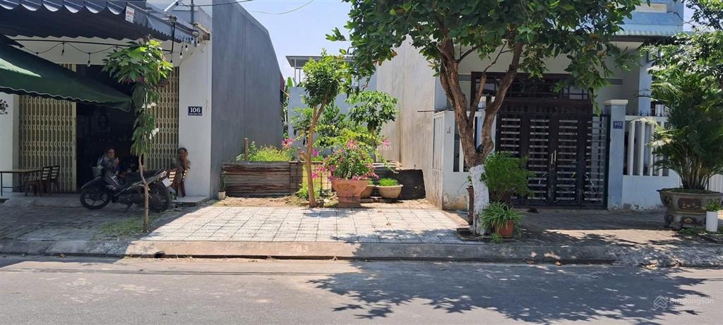 Chính chủ bán kha vạn cân gần ngã tư, hướng đông giá tốt cho khách thiện chí