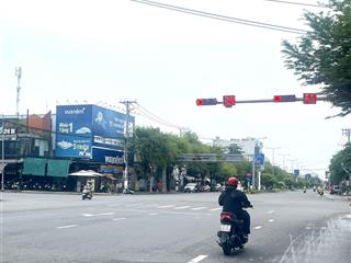 Bán nhà mặt tiền đường 30 tháng 4 thành phố cần thơ, dtsd trên 224m2, vị trí đẹp giá 26 tỷ