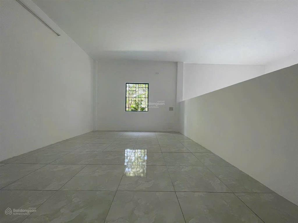 Chuyển công tác cần bán nhà hẻm ô tô đường cầu dứa  phú nông, sổ hồng hoàn công