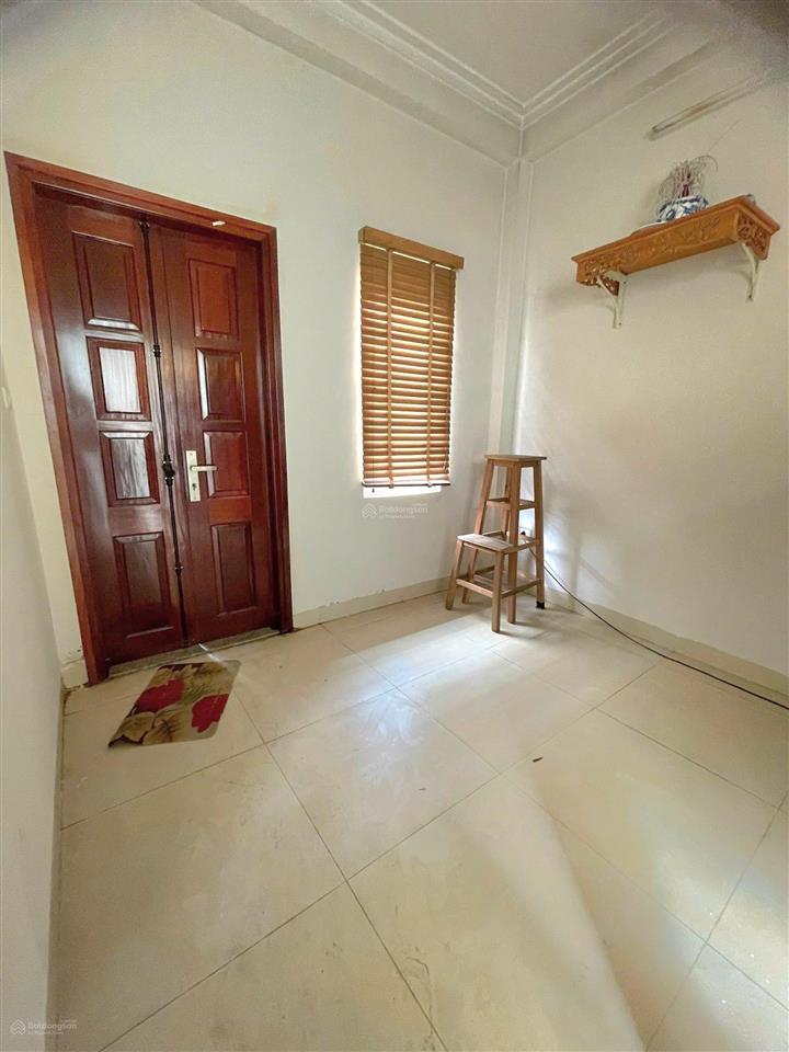 Mặt phố yên xá, 3 ô tô tránh nhau, kinh doanh tốt, nhà đẹp ở luôn, giá tốt 36m2 5t