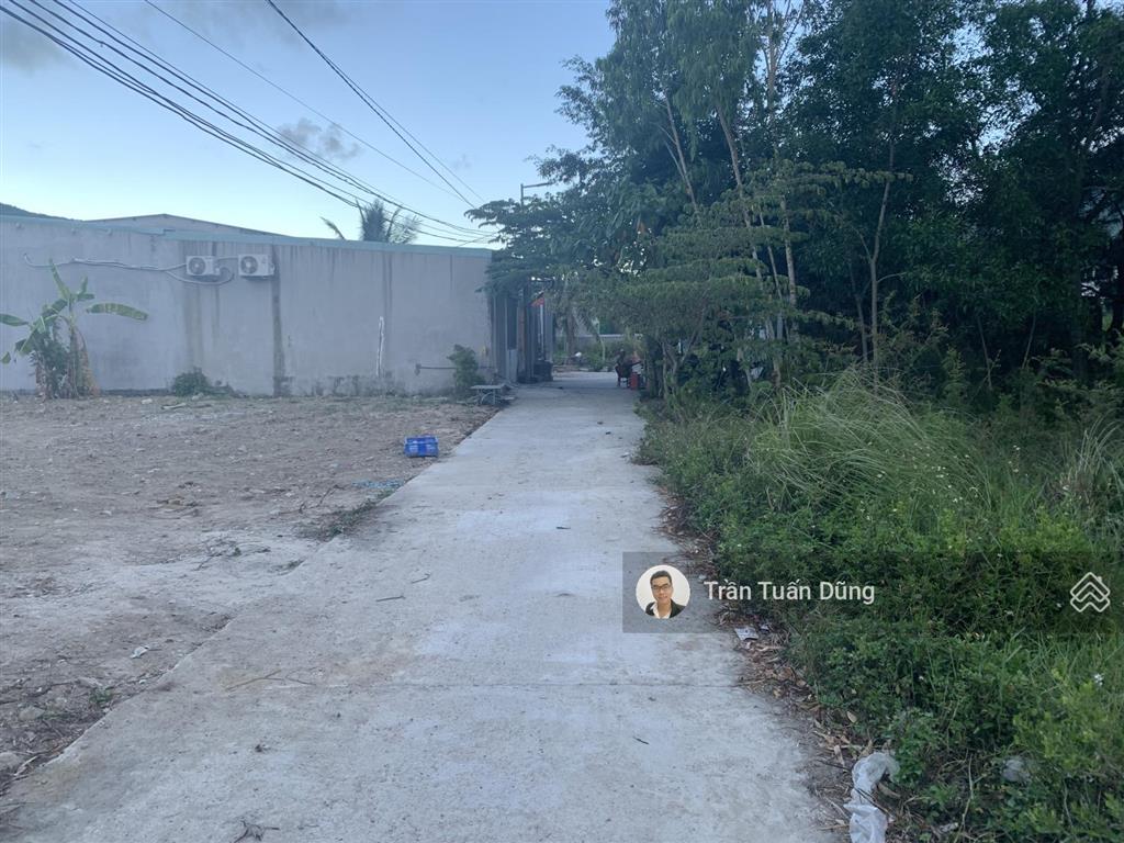 Bán gấp lô đất mặt tiền đường t12 giá 735 triệu