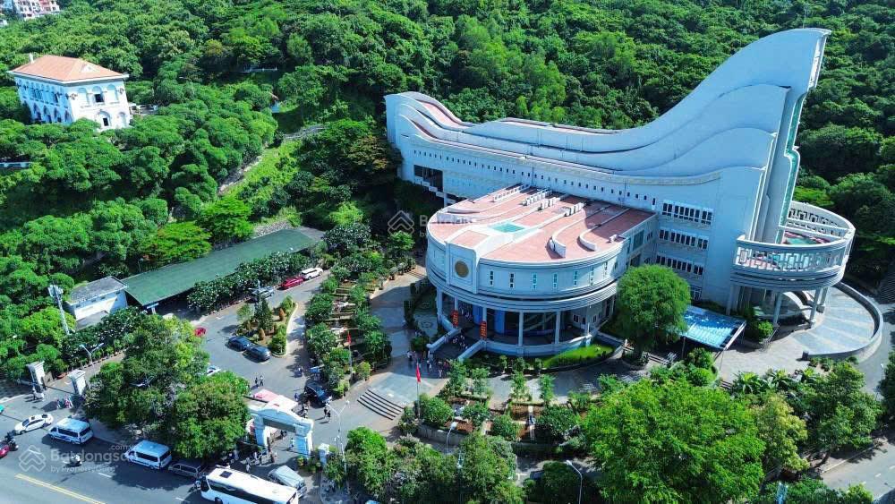 Chủ gửi bán đất biệt thự đồi sứ hẻm 12 trần phú (đối diện cáp treo).