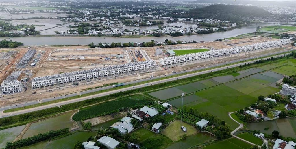 Chính chủ cần bán lô góc hoa hậu quy nhơn iconic lk18  01,  ngay 0903 601 ***