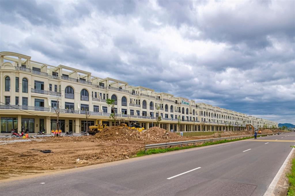 Chính chủ cần bán lô góc hoa hậu quy nhơn iconic lk18  01,  ngay 0903 601 ***