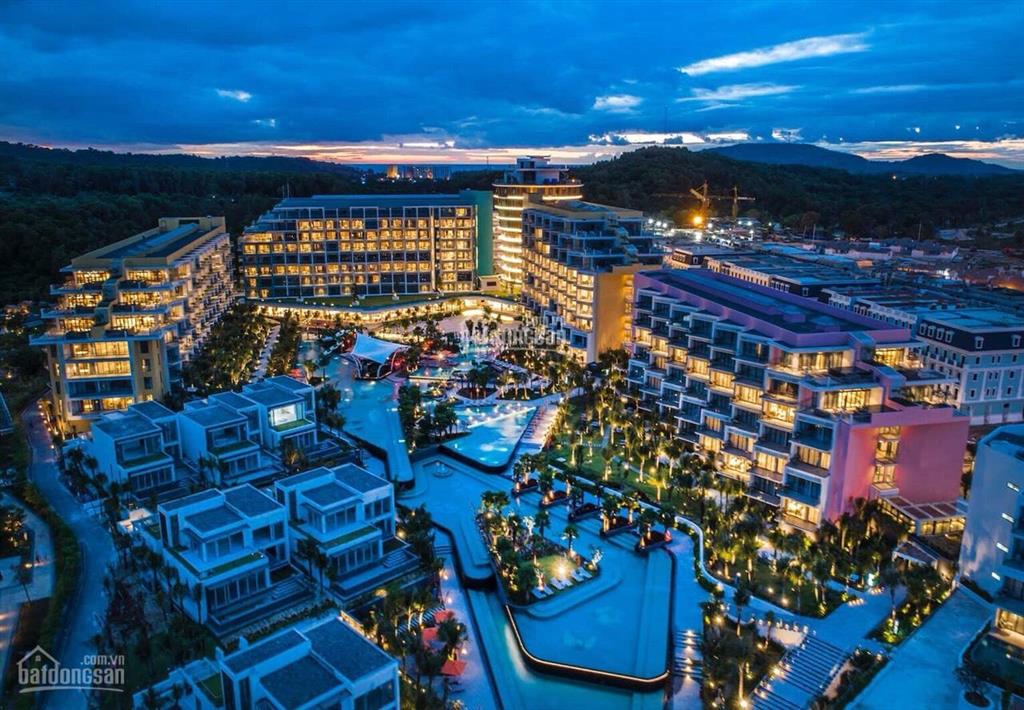 Chính chủ cần bán cắt lỗ căn shophouse d137 dự án shophouse bãi kem phú quốc