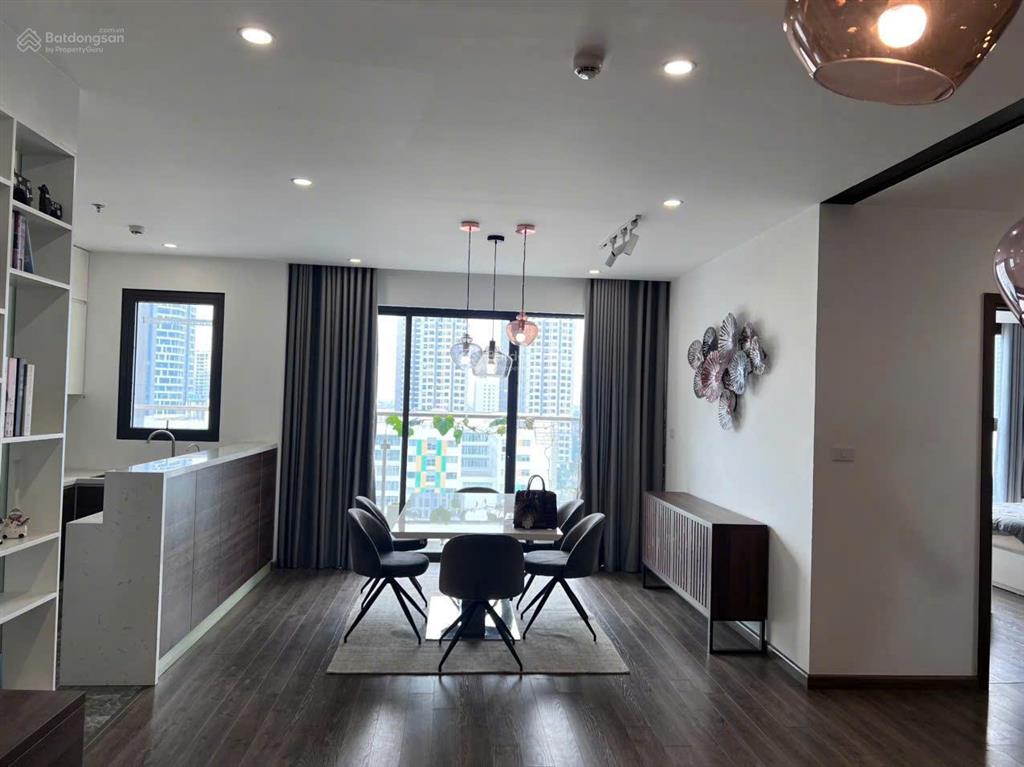 Chính chủ bán căn chung cư 4 phòng ngủ green pearl ban công đông nam