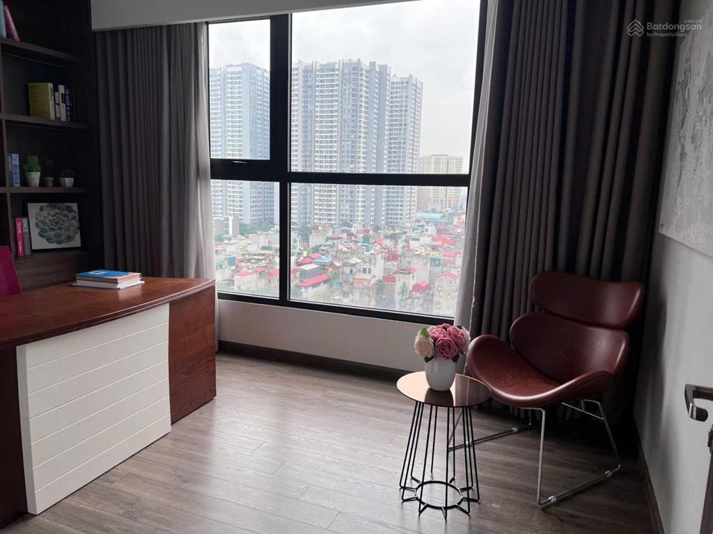 Chính chủ bán căn chung cư 4 phòng ngủ green pearl ban công đông nam