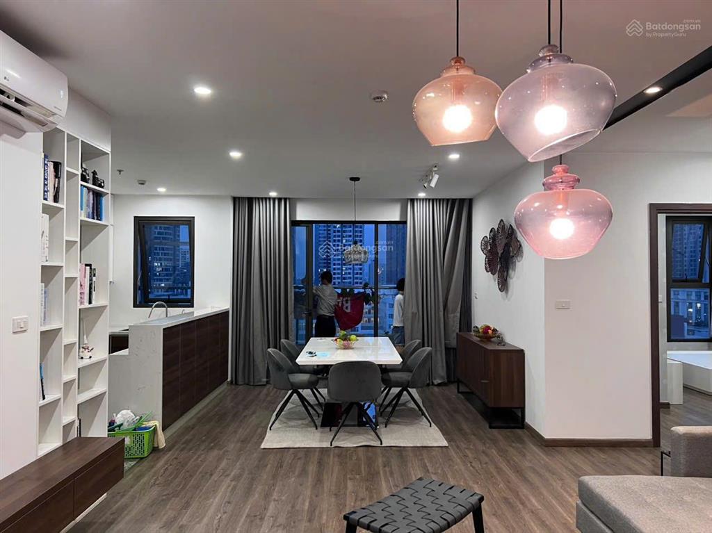 Chính chủ bán căn chung cư 4 phòng ngủ green pearl ban công đông nam