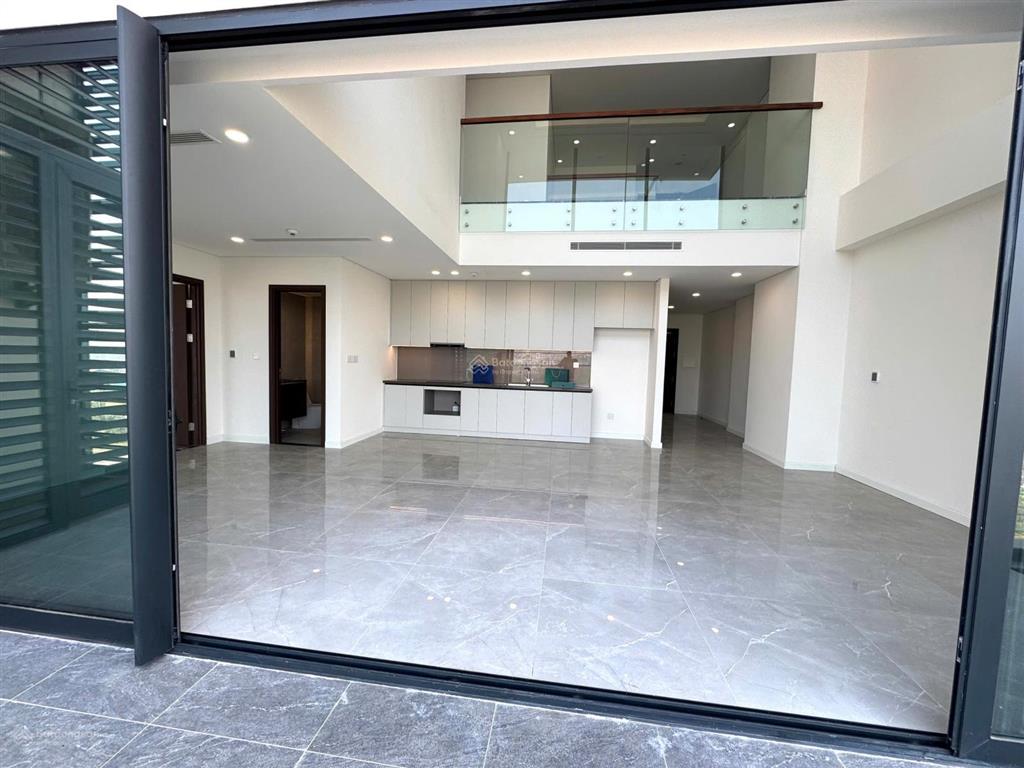 Chính chủ bán giá rẻ duy nhất căn duplex 3 ngủ đẹp