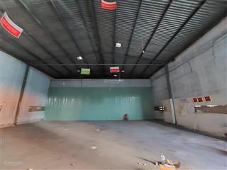 Cho thuê kho quận 4 dt 250m xe nâng, xe tải vào tận trong kho