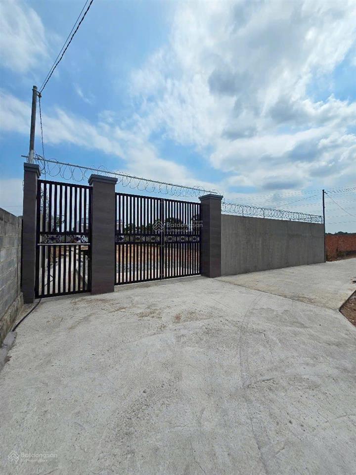 Bán nhà vườn đối diện chợ đại phước đường lý thái tổ, giá 8,5 tỷ,dt 1000m2, cách phà cát lái 3km