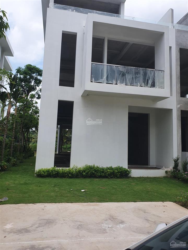 Cần bán biệt thự đơn lập 500m2, hồ rộng 80m đẹp khu biệt thự đảo ecopark grand  the island