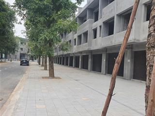 Tôi cần bán căn shop nhà phố 1c, thung lũng mùa xuân. 105m2 2 mặt đường,  0932 375 ***