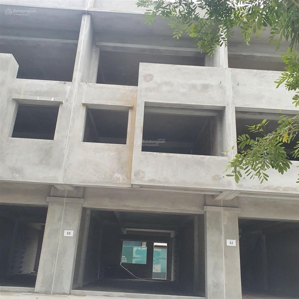 Cần bán nhà phố 1c, thung lũng mùa xuân. dt 90m2. mặt đường trục chính.  0932 375 ***