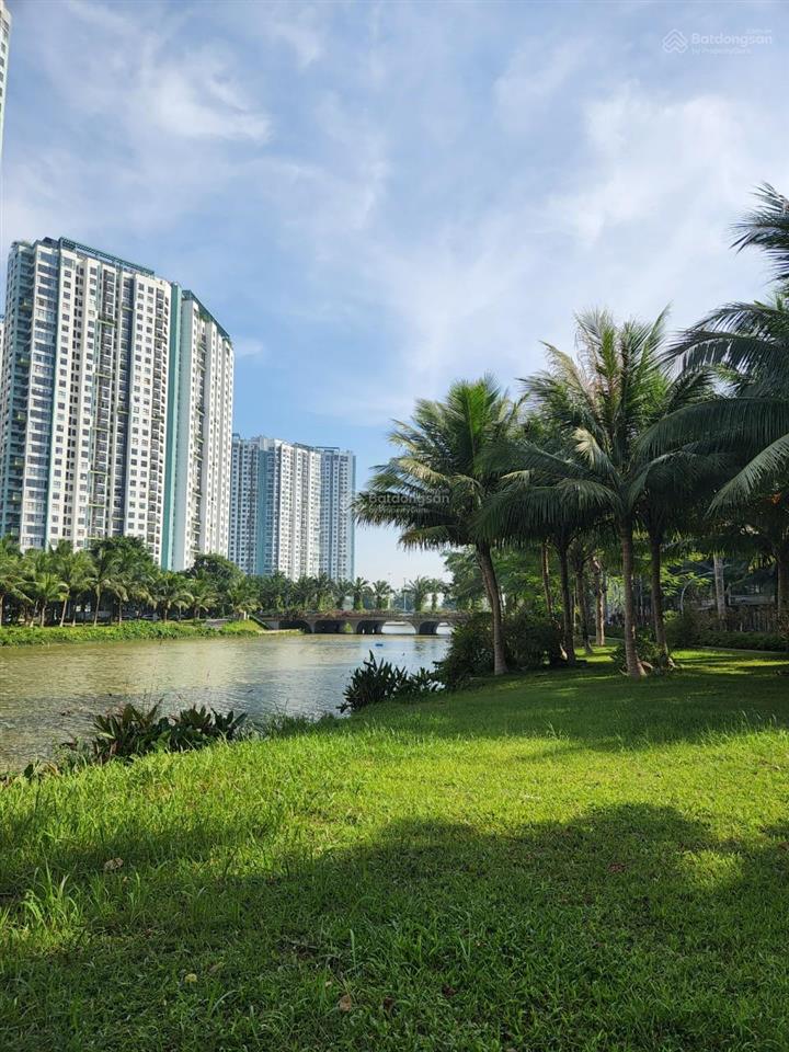 Bán biệt thự song lập mặt hồ mimosa diện tích 245m2 x 4 tầng, view hồ thiên nga