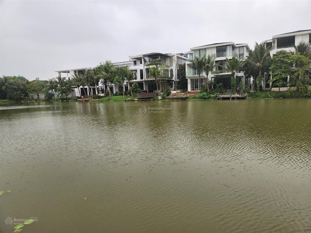 Chủ nhà gửi bán biệt thự đảo 300m2 hồ tây bắc cửa vào đông nam