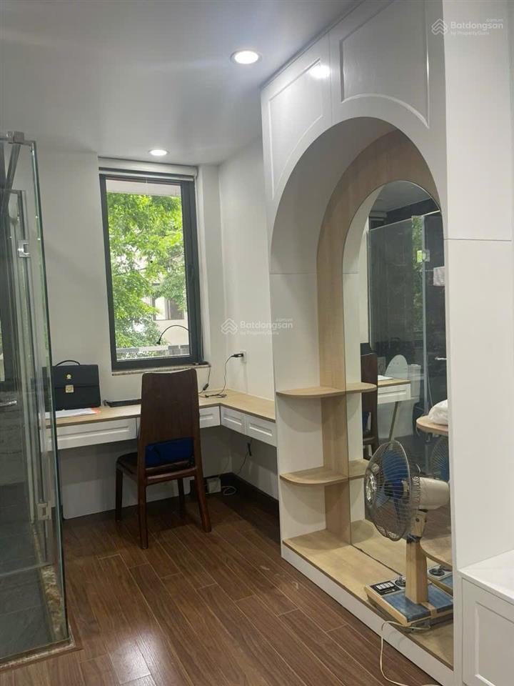 Bán nhà phố thủy nguyên marina 180m2, nhà 2 mặt đường 30m & 14m. giá tốt.  0932 375 ***