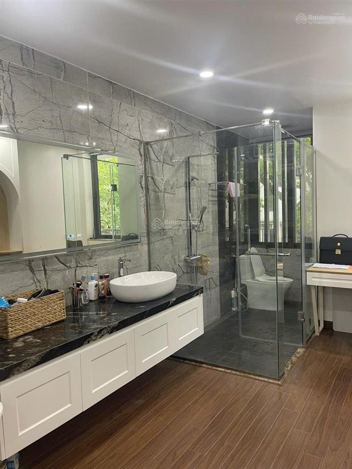 Bán nhà phố thủy nguyên marina 180m2, nhà 2 mặt đường 30m & 14m. giá tốt.  0932 375 ***